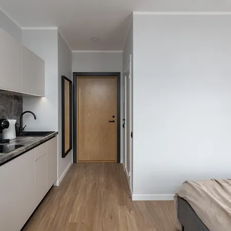 Apartment With River View In Old Town *